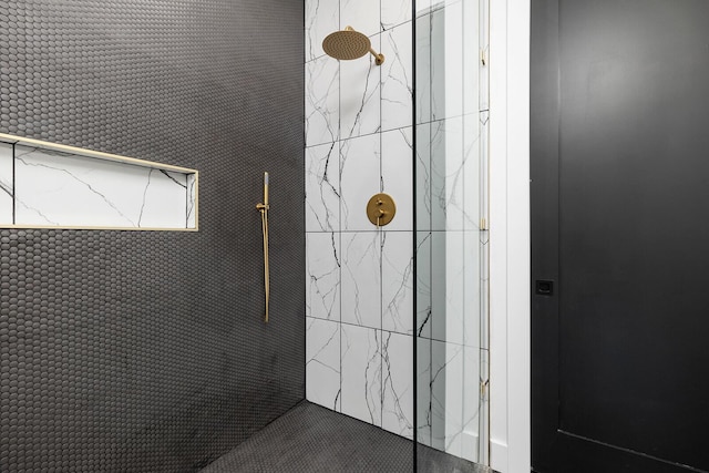 13213 State Highway M, Billings, MO 65610 - full bathroom featuring tiled shower