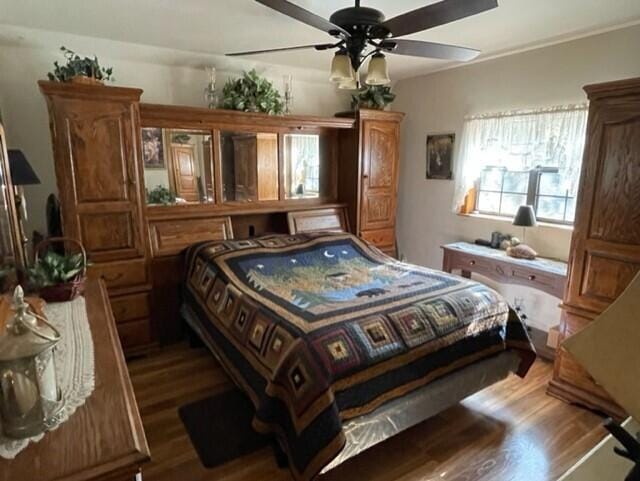 2382 Minnow Dr, Omaha, AR 72662 - bedroom featuring wood finished floors