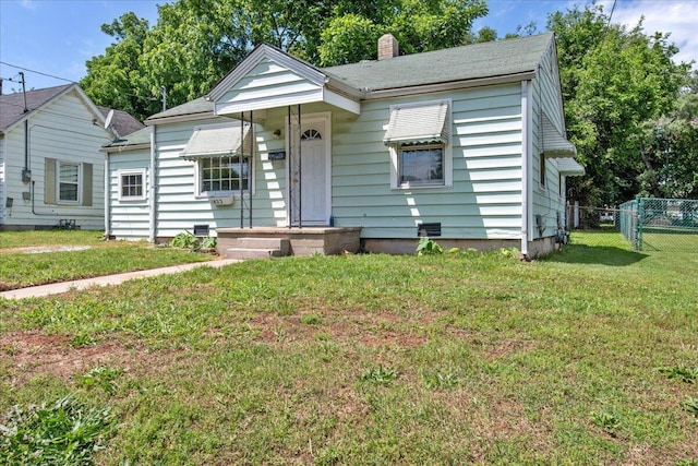 1823 W Olive St, Springfield, MO 65802 - bungalow-style house featuring a chimney