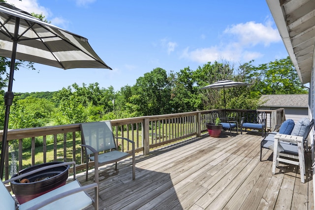 305 Cliff Dr, Branson, MO 65616 - view of wooden terrace