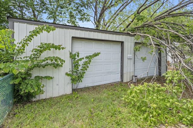 2500 W Mount Vernon St, Springfield, MO 65802 - view of garage