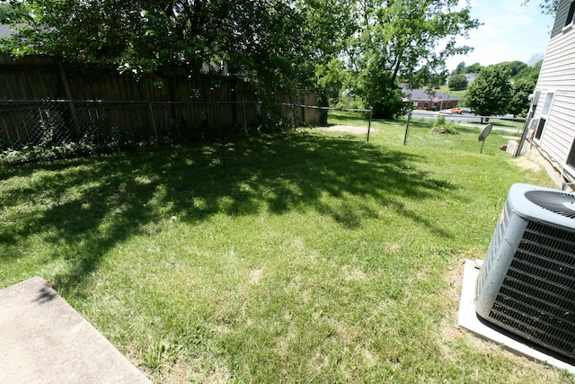 360 Banning St, Marshfield, MO 65706 - view of yard with central air condition unit