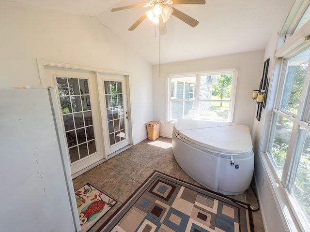 4095 Bell Springs Rd, Marshfield, MO 65706 - sunroom featuring plenty of natural light and lofted ceiling