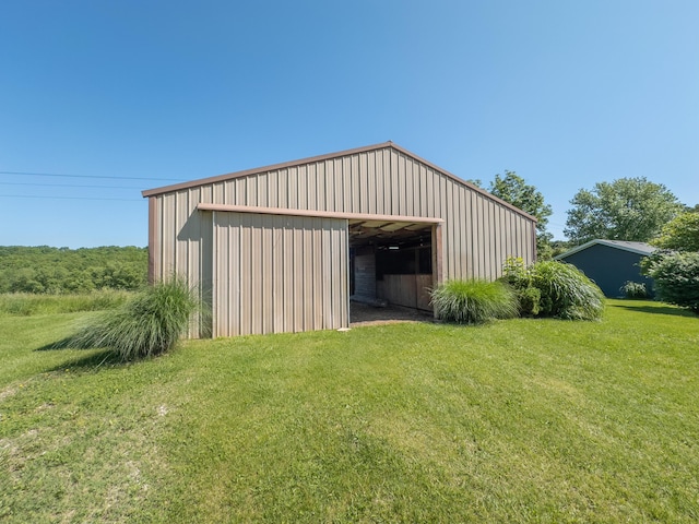 4095 Bell Springs Rd, Marshfield, MO 65706 - view of pole building with a yard
