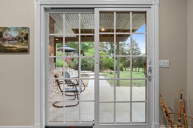 4266 S 94th Rd, Bolivar, MO 65613 - view of entryway