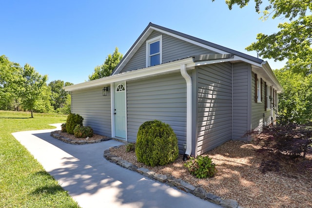 439 Union Chapel Rd, Fordland, MO 65652 - view of home's exterior featuring a lawn