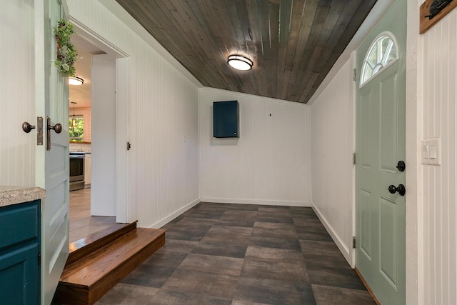 439 Union Chapel Rd, Fordland, MO 65652 - entryway with wood ceiling