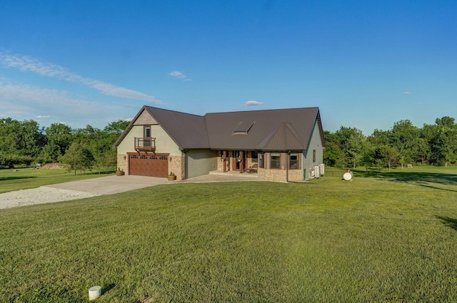 5116 S 165th Rd, Bolivar, MO 65613 - view of front facade featuring a front yard, driveway, and metal roof