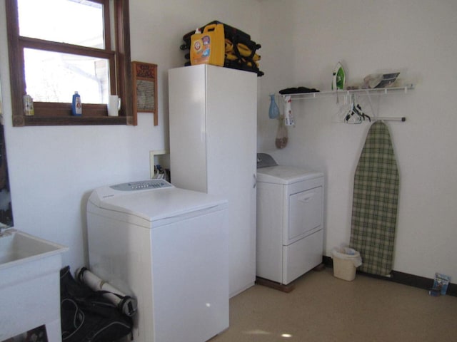 32880 Normal Dr, Eldridge, MO 65463 - laundry area featuring washing machine and dryer