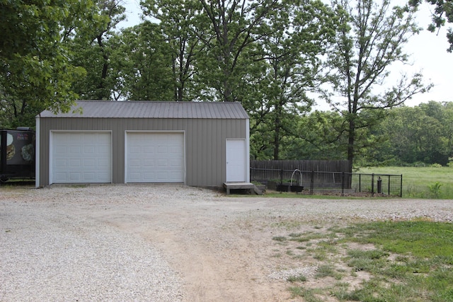 2362 Hazelwood Rd, Seymour, MO 65746 - view of detached garage