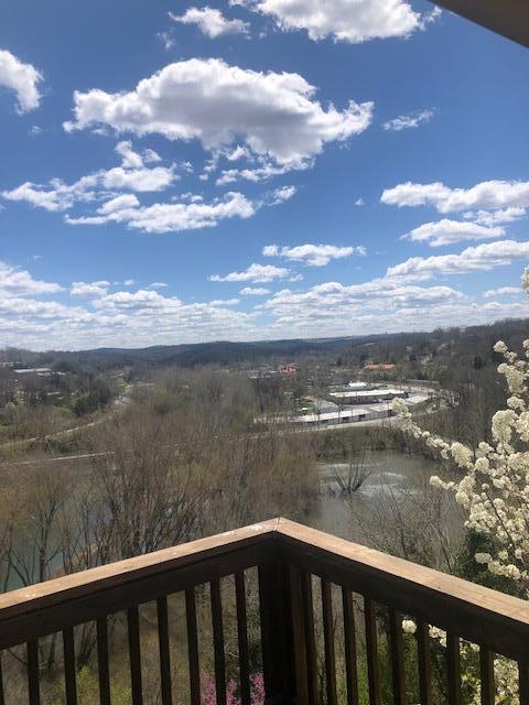 530 Taneycomo Hill Dr, Hollister, MO 65672 - view of balcony
