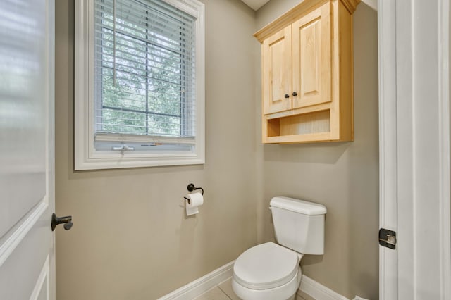 3262 S Thornridge Dr, Springfield, MO 65809 - bathroom featuring baseboards and toilet