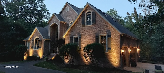 3262 S Thornridge Dr, Springfield, MO 65809 - traditional-style house featuring brick siding