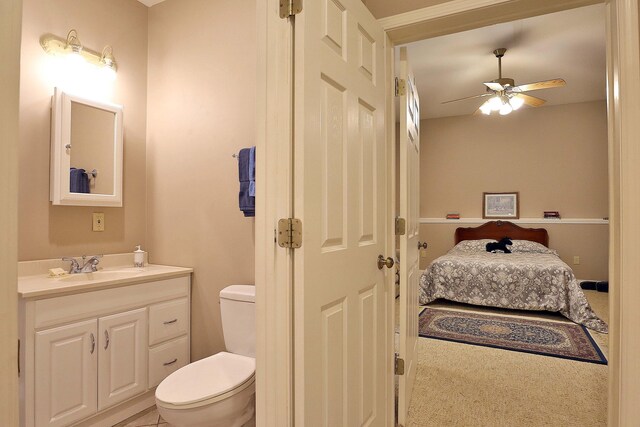 607 Sumac Ln, Marshfield, MO 65706 - half bathroom with ceiling fan, toilet, and vanity