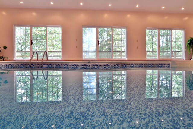 607 Sumac Ln, Marshfield, MO 65706 - view of swimming pool