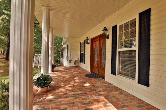 607 Sumac Ln, Marshfield, MO 65706 - view of porch