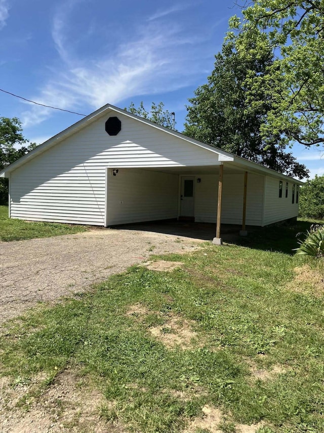 8574 County Road 6890, West Plains, MO 65775 - garage featuring driveway