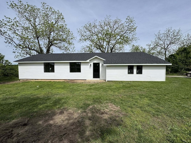 8574 County Road 6890, West Plains, MO 65775 - ranch-style home with a front yard and roof with shingles