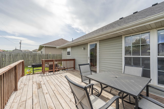 317 Cinnamon Ct, Sparta, MO 65753 - deck with outdoor dining space