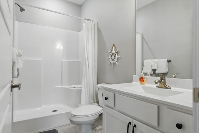 232 Chateau Mountain Hilltop Way, Branson, MO 65616 - full bath with toilet, vanity, and curtained shower