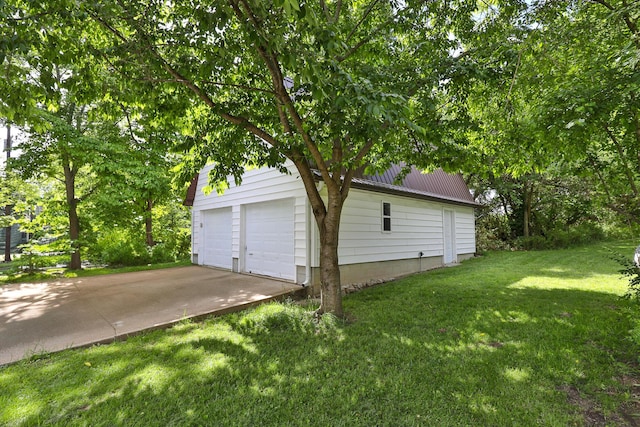 1104 E Buffalo St, Bolivar, MO 65613 - view of detached garage