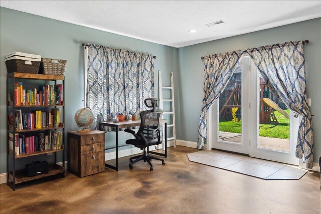 1270 E Ogorman Ct, Springfield, MO 65803 - office space with concrete flooring and baseboards