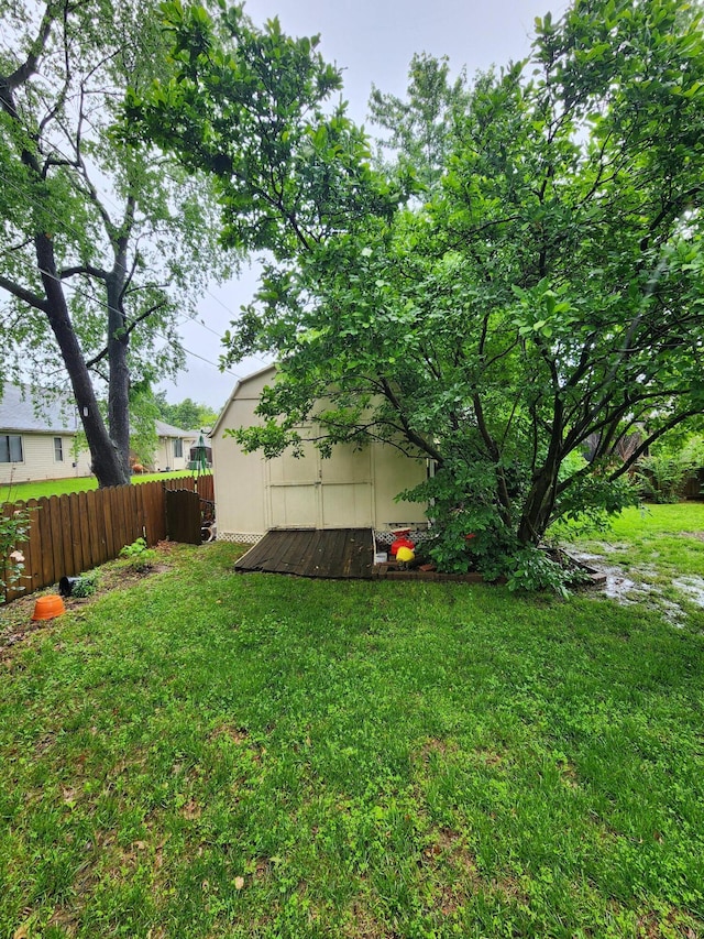 3451 S Geri Ct, Springfield, MO 65807 - view of yard with an outbuilding