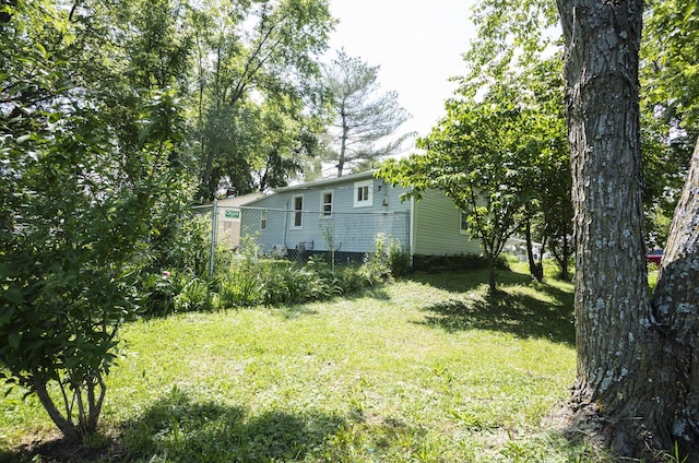 1443 6th St, West Plains, MO 65775 - view of green lawn