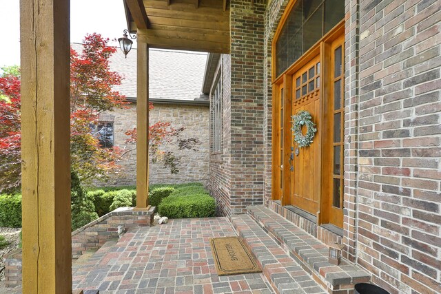184 Appaloosa Trl, Saddlebrooke, MO 65630 - entrance to property with brick siding