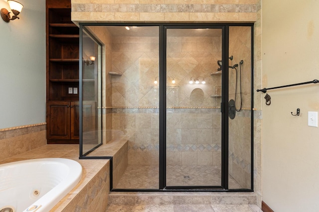 184 Appaloosa Trl, Saddlebrooke, MO 65630 - full bath with a whirlpool tub and a stall shower