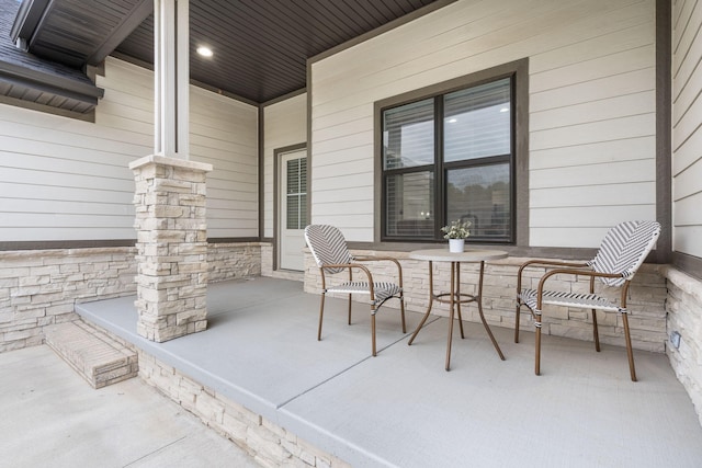 1816 N Bristol Ave, Springfield, MO 65802 - view of porch
