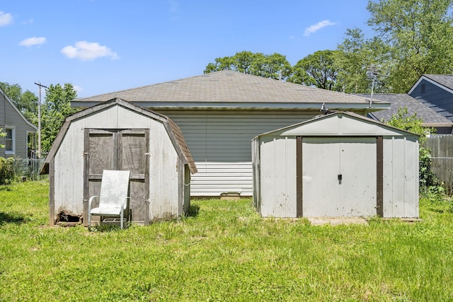 2528 W High St, Springfield, MO 65803 - view of shed