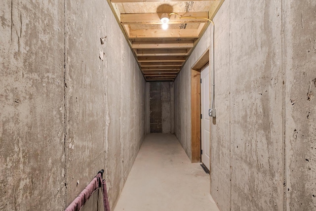 2025 Diego Ct, Bolivar, MO 65613 - hallway featuring concrete floors