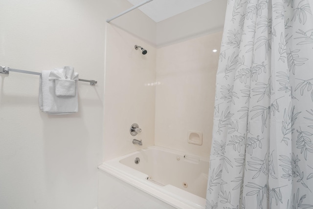 128 Bunker Ridge Rd Unit 2, Branson, MO 65616 - full bathroom featuring shower / bathtub combination with curtain