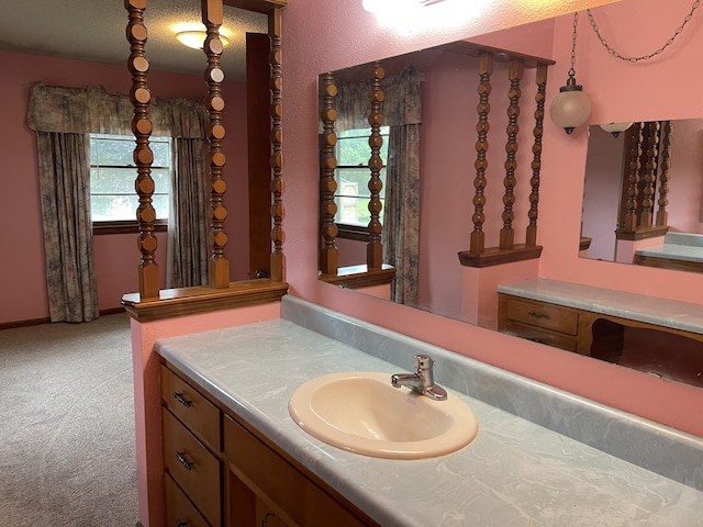 641 N Claud Ave, Bolivar, MO 65613 - bathroom with vanity