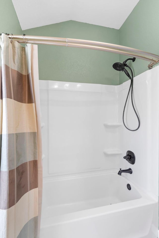132 Nature Trail Ln, Noel, MO 64854 - full bathroom with shower / bath combo and vaulted ceiling