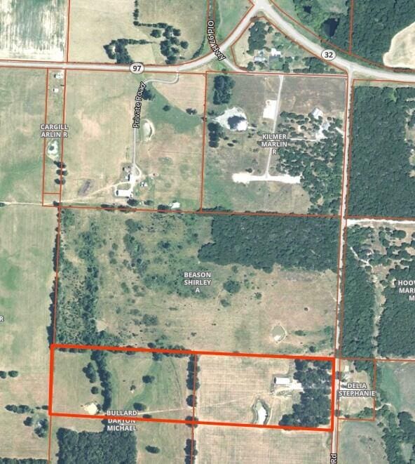 9550 S 325th Rd, El Dorado Springs, MO 64744 - map / location with property boundaries highlighted