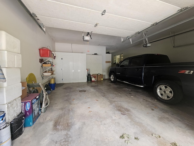 9726 County Road 8530, West Plains, MO 65775 - garage featuring a garage door opener