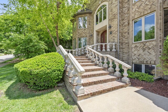 2212 E Nottingham St, Springfield, MO 65804 - view of exterior entry with brick siding