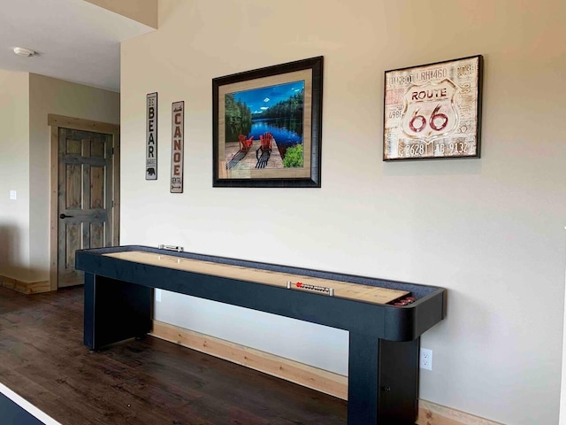 240 Chateau Cove Dr, Branson, MO 65616 - recreation room featuring wood finished floors and baseboards