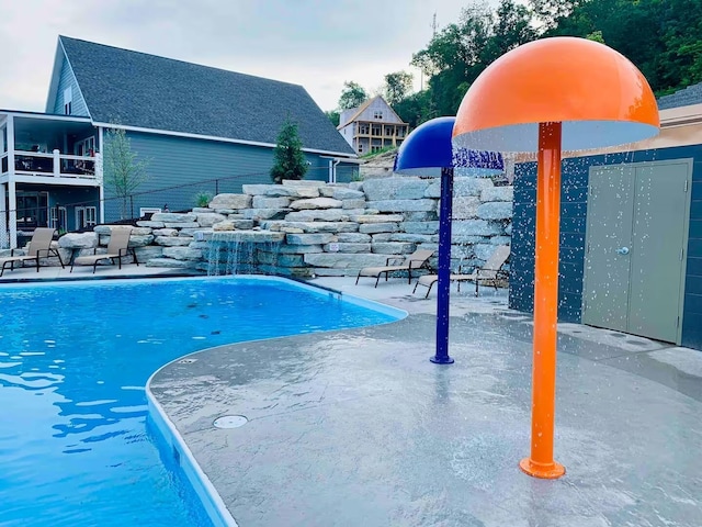 240 Chateau Cove Dr, Branson, MO 65616 - view of swimming pool
