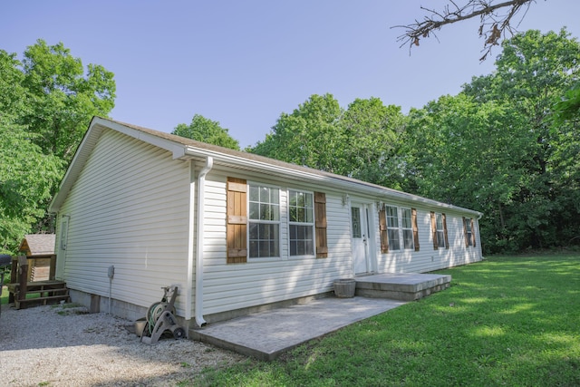 4857 S 101st Rd, Bolivar, MO 65613 - view of front of property featuring a front yard