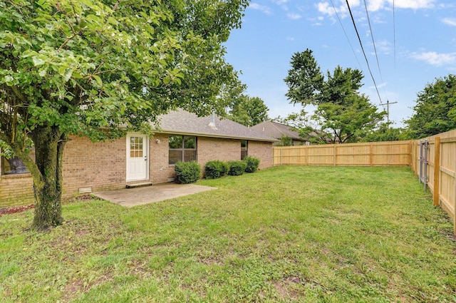 511 W Chestnut Rd, Nixa, MO 65714 - view of yard with a patio