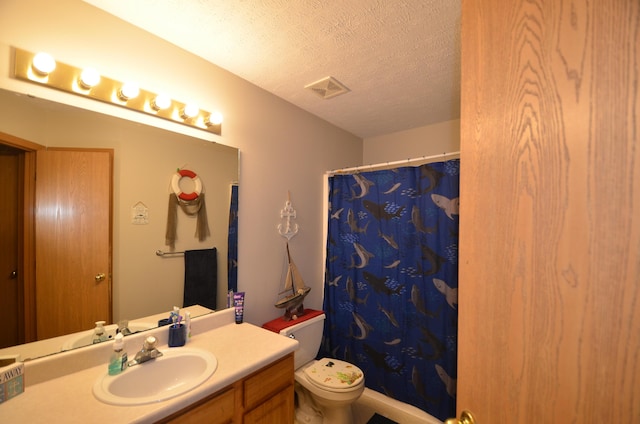425 S Sherwood Ave, Republic, MO 65738 - bathroom with toilet, vanity, a textured ceiling, and curtained shower