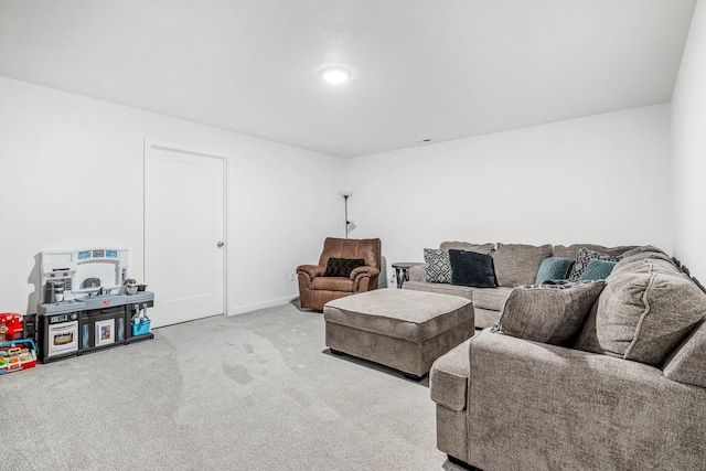 1142 S Broadview Ave, Springfield, MO 65802 - living room featuring carpet