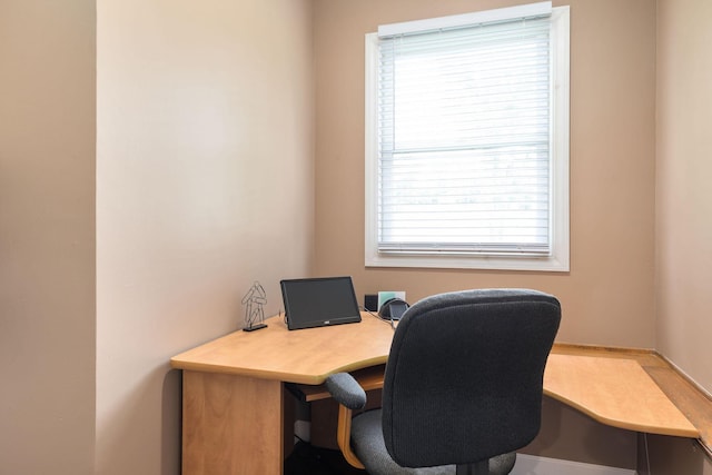 1394 Bee Creek Rd, Branson, MO 65616 - office space featuring plenty of natural light