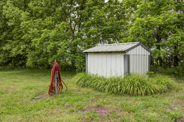 299 Regal Dr, Rogersville, MO 65742 - view of yard