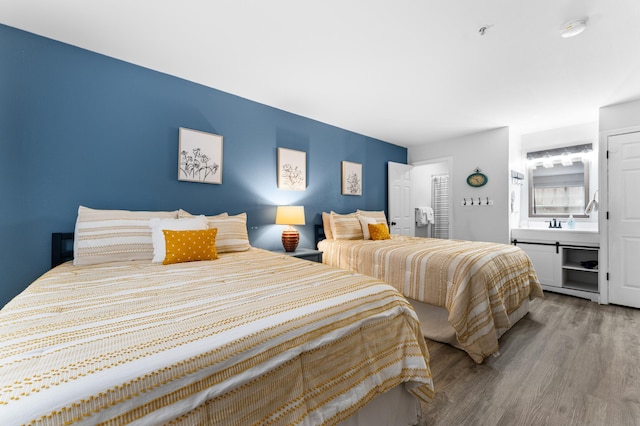 200 Golf View Dr Unit 3, Branson, MO 65616 - bedroom featuring wood finished floors