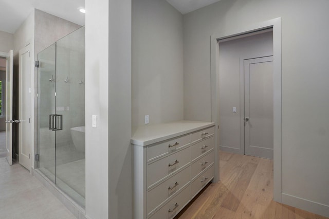 3725 E Woodhue St, Springfield, MO 65802 - hall featuring light wood-style flooring