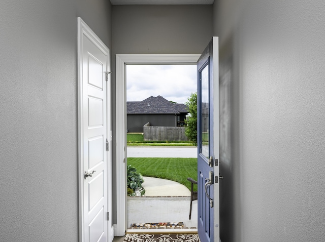 994 S Cumberland Ave, Republic, MO 65738 - foyer entrance featuring a textured wall